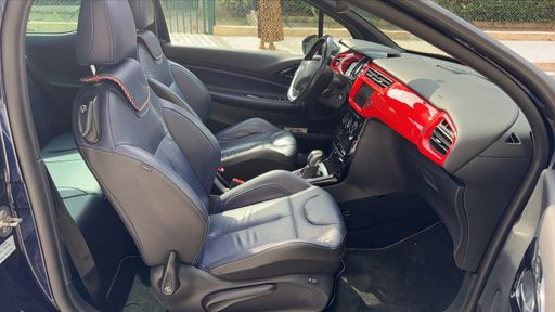 DS DS3 Cabriolet 1.2 PureTech 110 EAT6 - Ines De La Fressange – 2017 – 56442 km – Essence – Boîte Automatique — photo 27