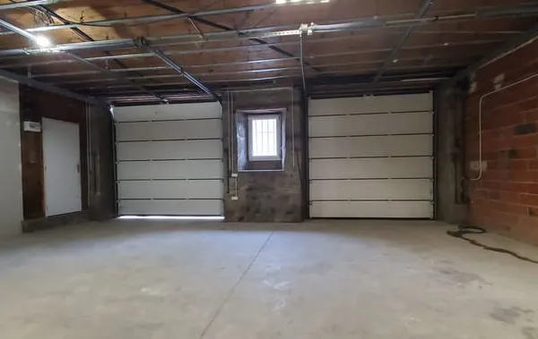 Garage - entrepôt 90 m²