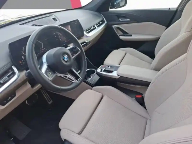 Bmw X1 sdrive 18i 136ch dkg7 — photo 9