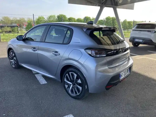 Peugeot 208 hybrid 110 ch e-dcs6 — photo 16