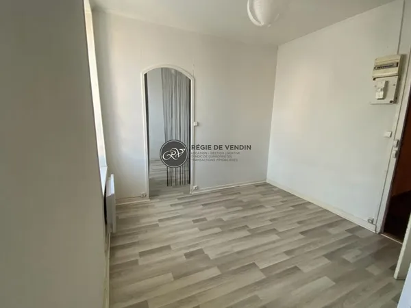 T1 BIS au 2ème étage de 23.99m²