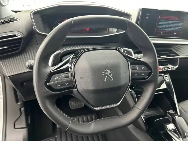 Peugeot 2008 bluehdi 130 s&amp;s eat8 — photo 9