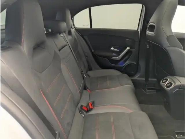 Mercedes Classe A 180 d amg line — photo 9