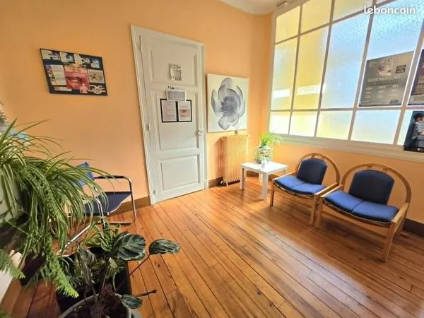 Local 76 m² Bagnères-de-Bigorre