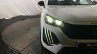 Peugeot 2008 1.2 Hybrid 145ch Style e-DCS6 — photo 22