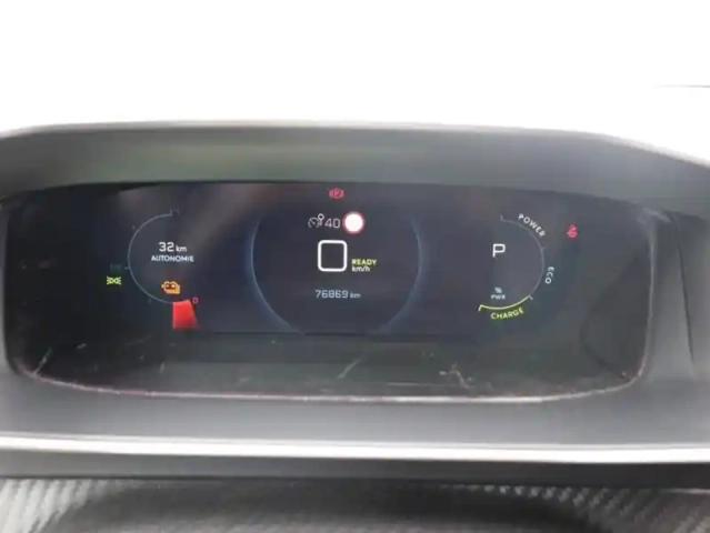 Peugeot 2008 e- 136ch roadtrip — photo 15