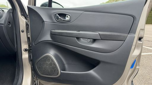 Renault Captur 1.5 dCi Energy 90 EDC6 - Business – 2016 – 146863 km – Diesel – Boîte Automatique — photo 23