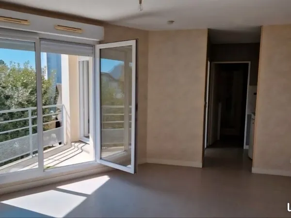 Appt 40m2 sud garage
