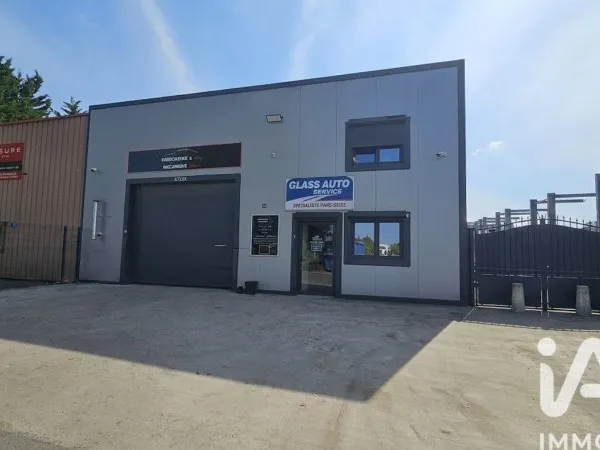 Local commercial 633 m²