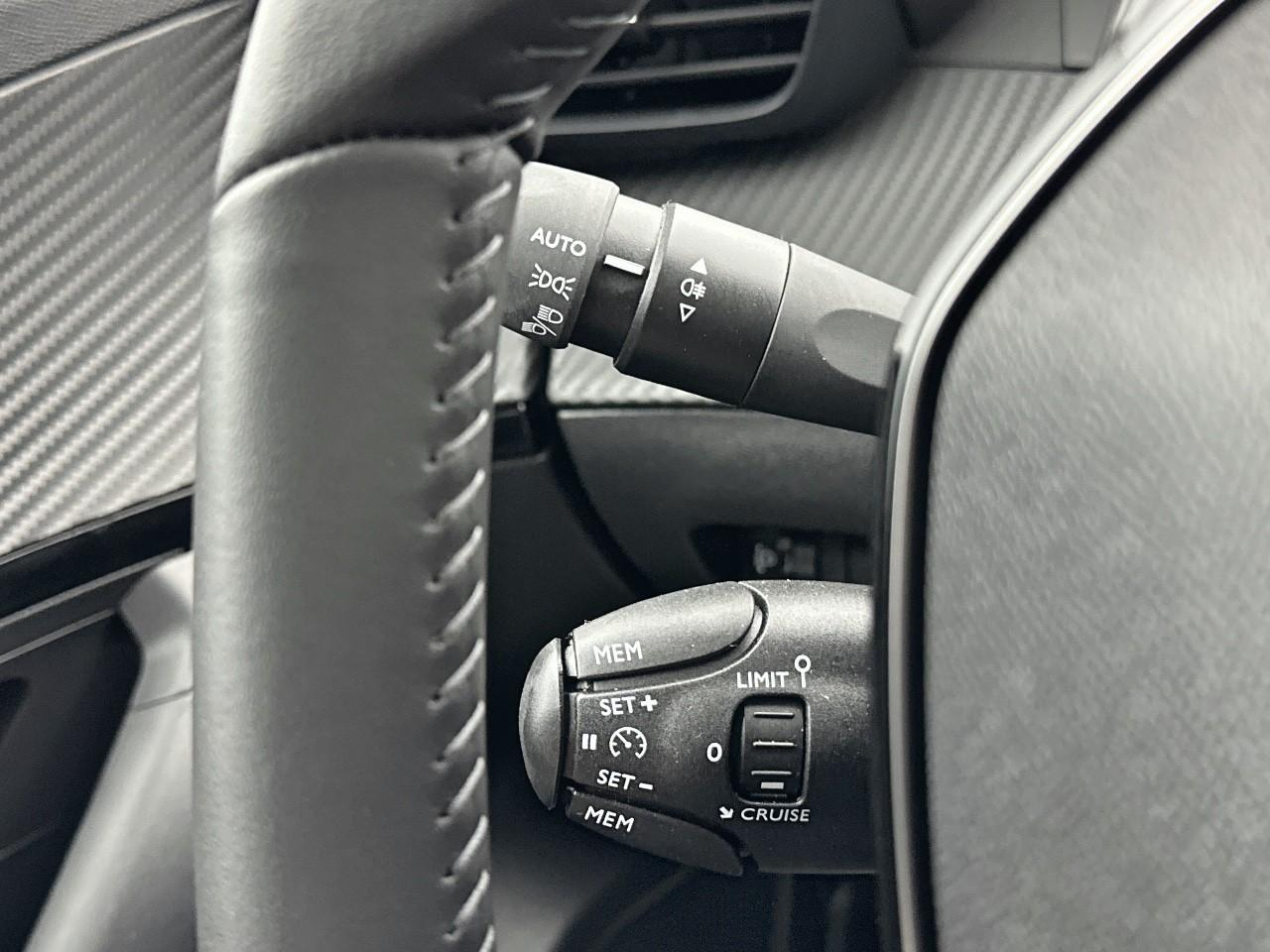 Peugeot 2008 100 s&s bvm6 style — photo 17