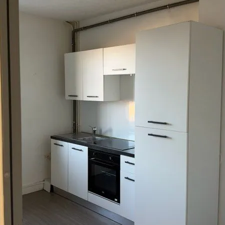 Apparemment f2