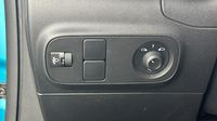 Citroen C3 1.2 PureTech 110ch S&S Shine 120-123g — photo 17