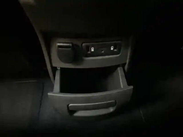 Renault Scenic dci 160 energy edc — photo 6