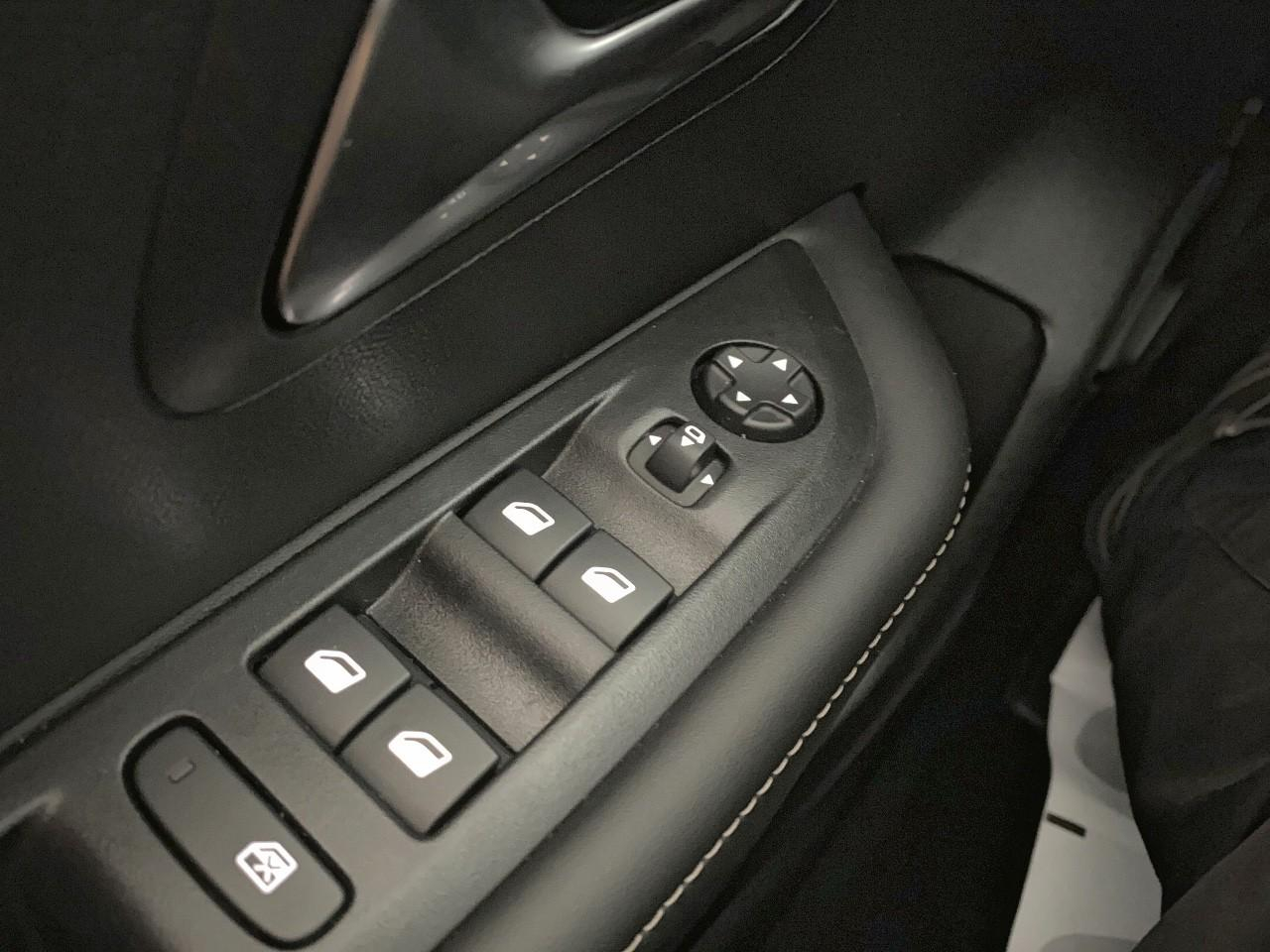 Peugeot 208 hybrid 110 ch e-dcs6 allure — photo 20