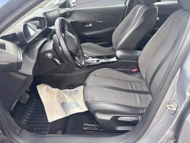 Peugeot 208 electrique 50 kwh 136ch — photo 9