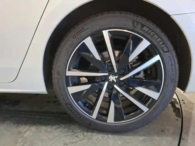 Peugeot 508 sw hybrid 225 e-eat8 — photo 10