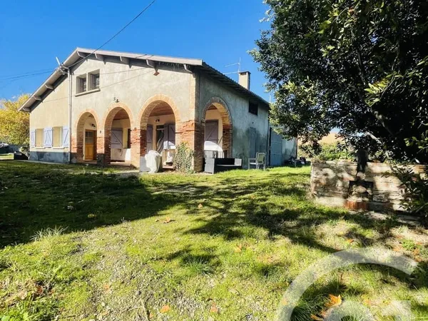 Maison 10 pièces 299 m²