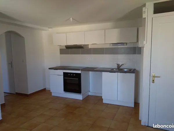 LOUE F3 41 m² Marseillan-Ville Excellent état