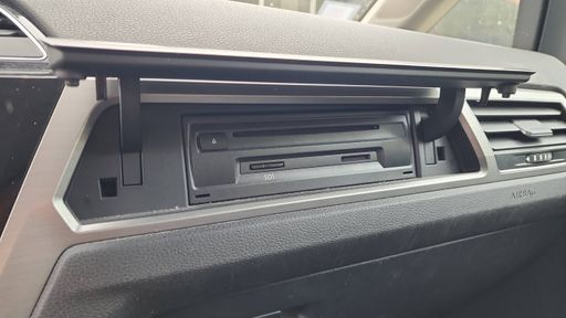 Volkswagen Touran 1.6 TDI 115 DSG7 - Confortline Business 7pl – 2018 – 195143 km – Diesel – Boîte Automatique — photo 6