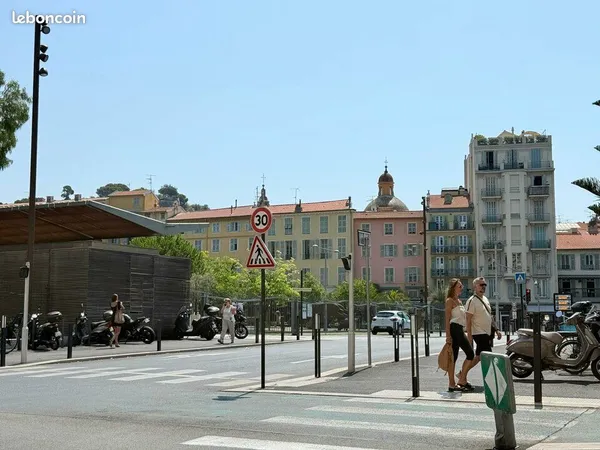 Fonds de commerce 152 m² NICE