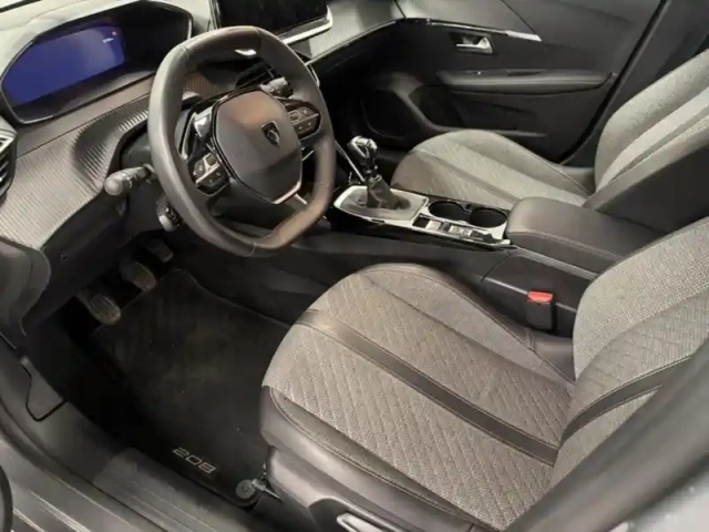 Peugeot 208 1.2 puretech 100ch s&amp;s allure — photo 10