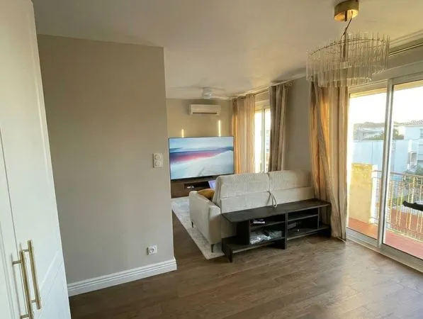 T2 rénové et meublé - 36,35 m² + balcon (DPE C)