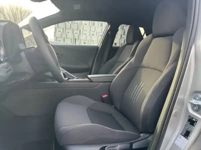 Toyota C-Hr 2.0 phev 225 design ng hybride recharge — photo 14