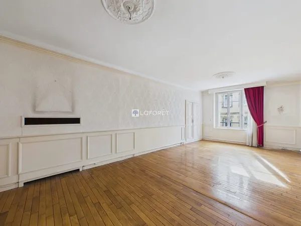 Immeuble à usage de commerce et habitation CHATEAULIN 5 Pièces 150 m²