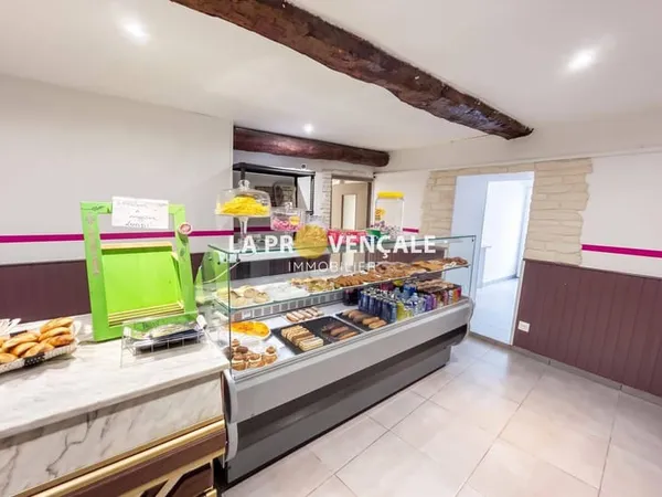 Boutique 4 pièces 150 m²