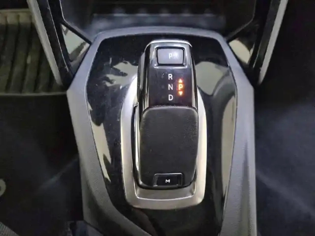 Peugeot 208 puretech 100 s&amp;s eat8 — photo 36