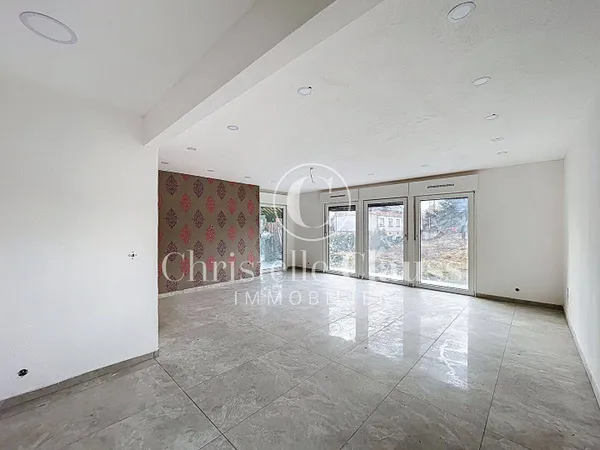 Maison de plain-pied 6 pièces 150 m²