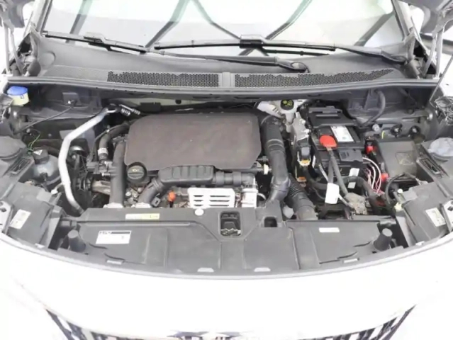 Peugeot 3008 1.2 puretech 130ch active business s&amp;s — photo 12