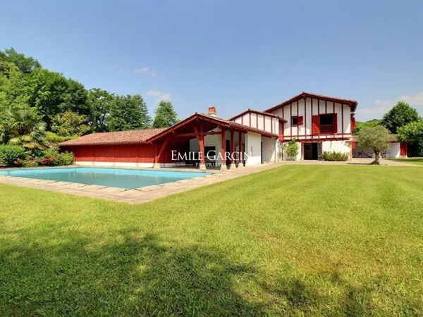 A vendre - Maison Basque - Sare - avec Piscine