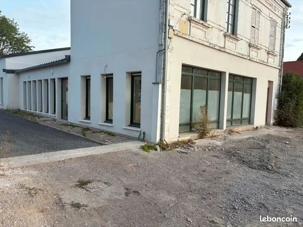 Local commercial centre ville