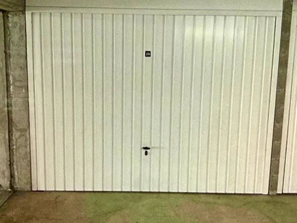 Parking 17 m² Istres