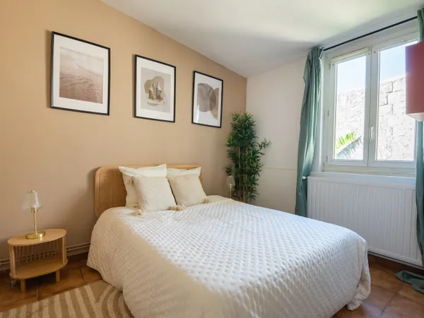 Grande chambre confortable – 17m²