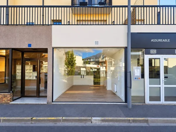 Boutique 1 pièce 27 m²