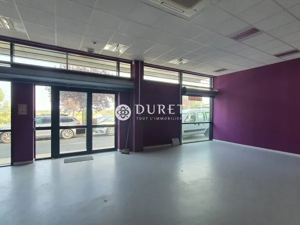 Local commercial 185 m²