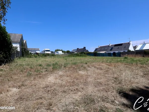 Terrain 786 m² Treffiagat