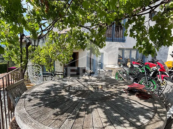 Maison 3 pièces 95 m²
