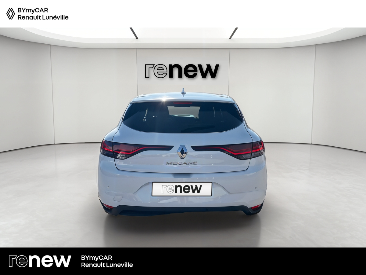 Renault Megane IV Berline Blue dCi 115 — photo 4