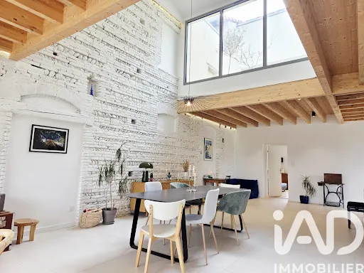 Maison 6 pièces 229 m²