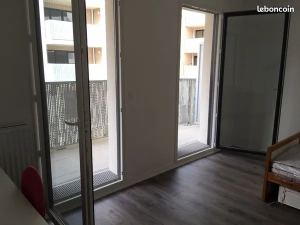 Chambre meublée dans F3, 72m², métro L2 arret Galliéni