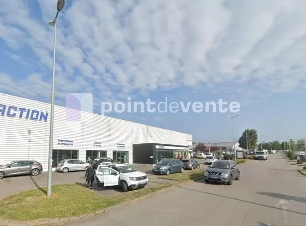 Local commercial 157 m²