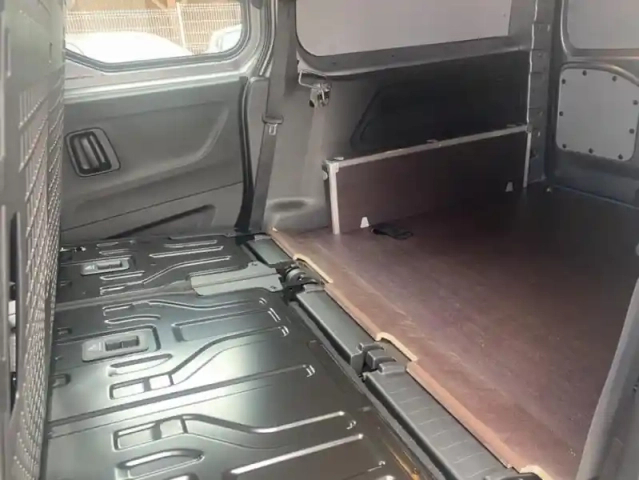 Citroën Berlingo van iii xl cab app 800kg bluehdi 130 s&amp;s eat8 — photo 23