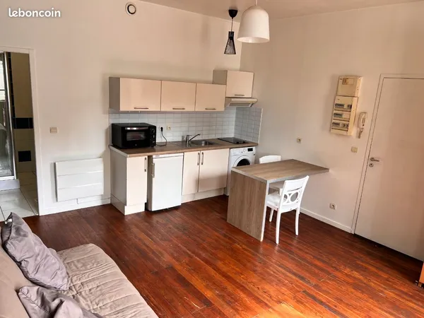 Studio meublé 28 m² - Stationnement gratuit
