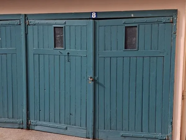 Garage fermé gros volume Lyon 9ème