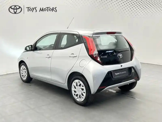 Toyota Aygo 1.0 vvt-i x-play — photo 3