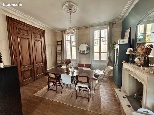 Maison de ville avec jardin au coeur d'Angoulême