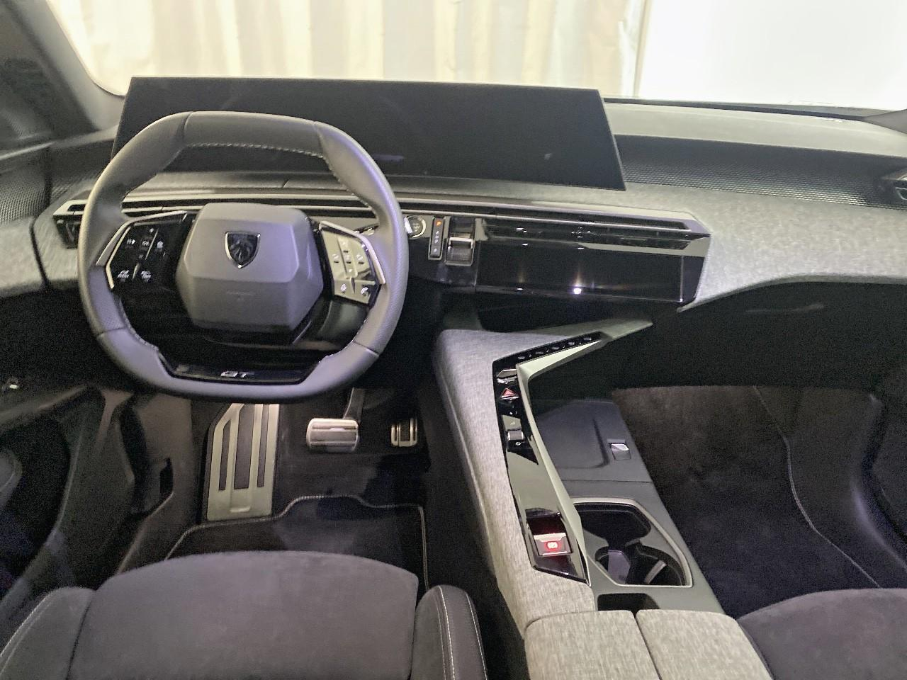 Peugeot 3008 plug-in hybrid 195 e-dcs7 gt — photo 8